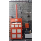 Seaweed Hydraulic Press Machine Capacity 100 Kg/ball 1