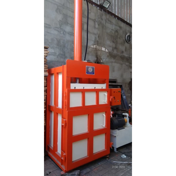 Seaweed Hydraulic Press Machine Capacity 100 Kg/ball
